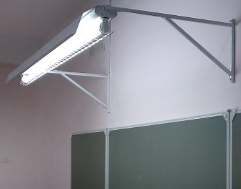 Светодиодный светильник для школьной доски